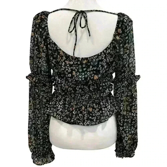 ASTR THE LABLE FAIRFIELD Floral Top
 Black Size Small - Picture 3 of 11